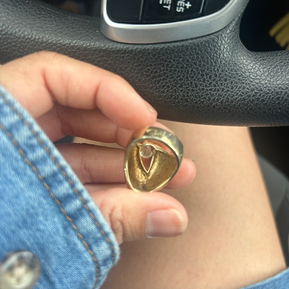 Elegant Gold Statement Ring - Picture 5 of 5